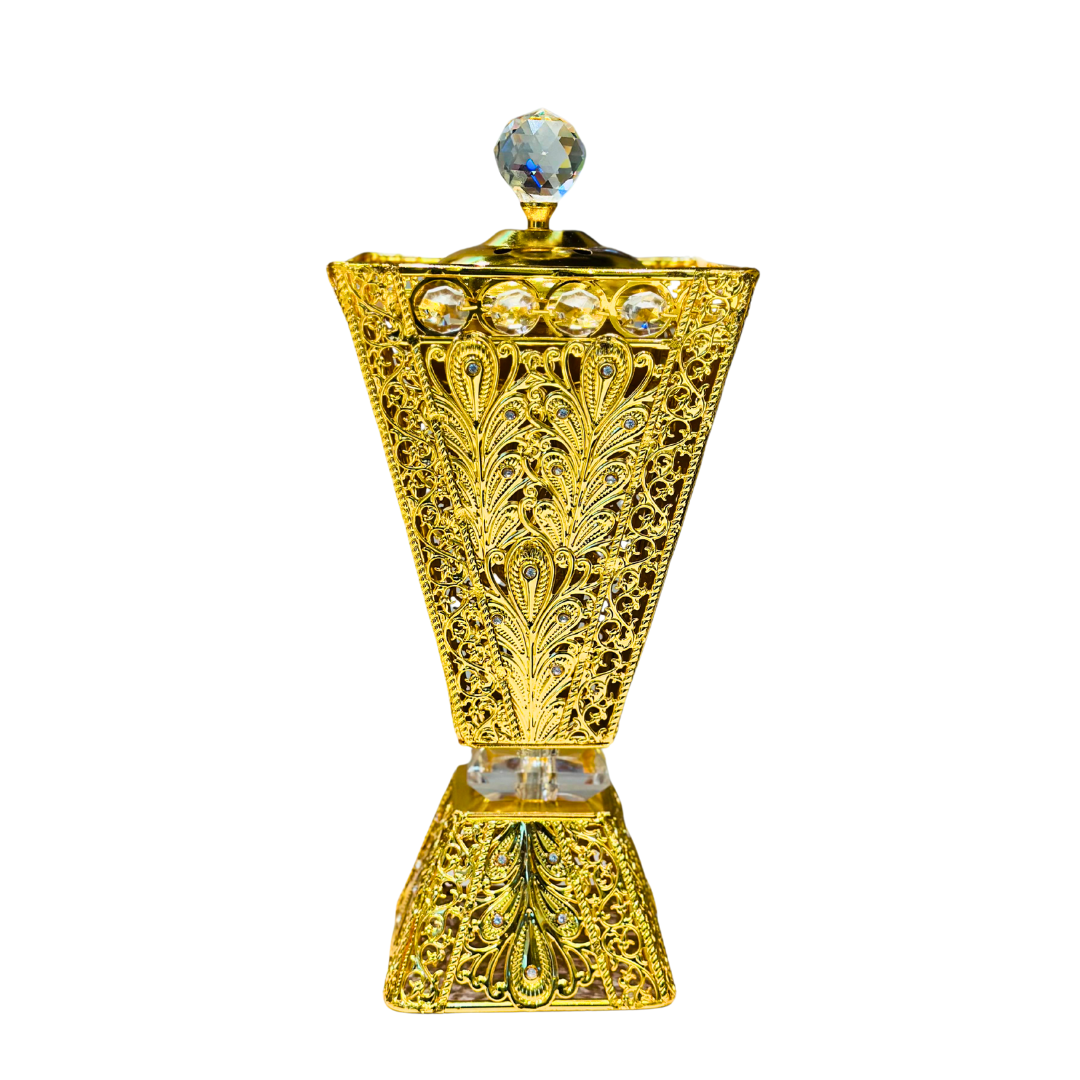 Najm Al Oud -Zahraar – Luxury Crystal-Top Perfume Bottle (Gold Filigree Edition)